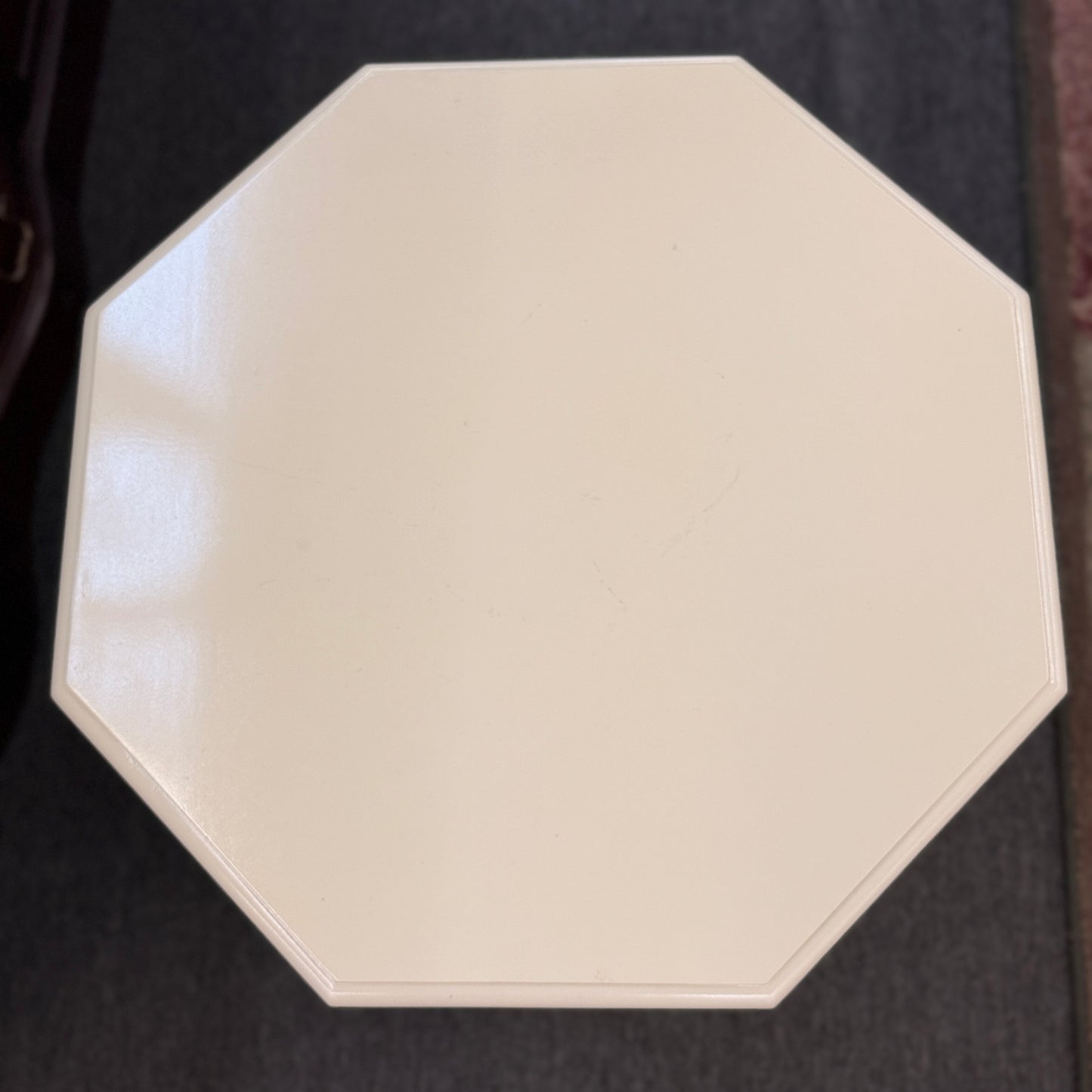 Traditional mahogany wood octagonal end table with beveled edge and lower display shelf at 2nd Debut Houston consignment showroom
