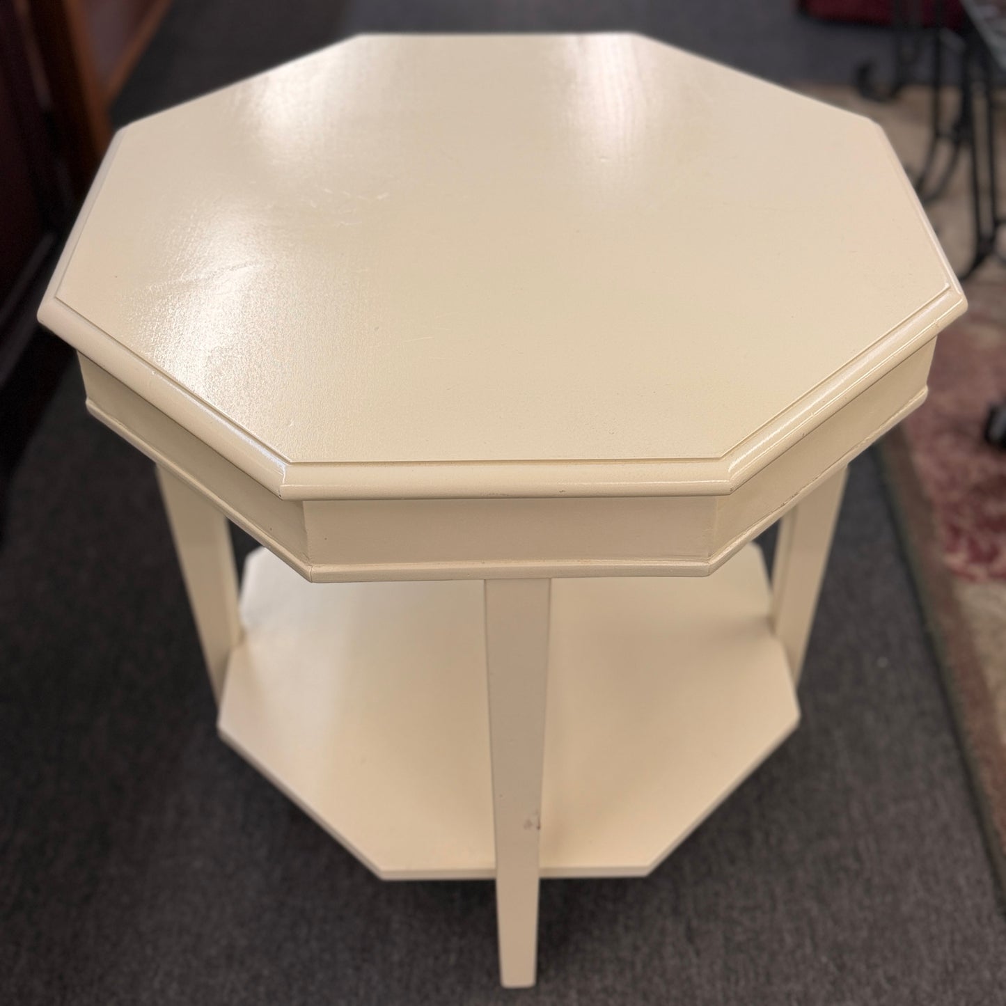 Traditional mahogany wood octagonal end table with beveled edge and lower display shelf at 2nd Debut Houston consignment showroom